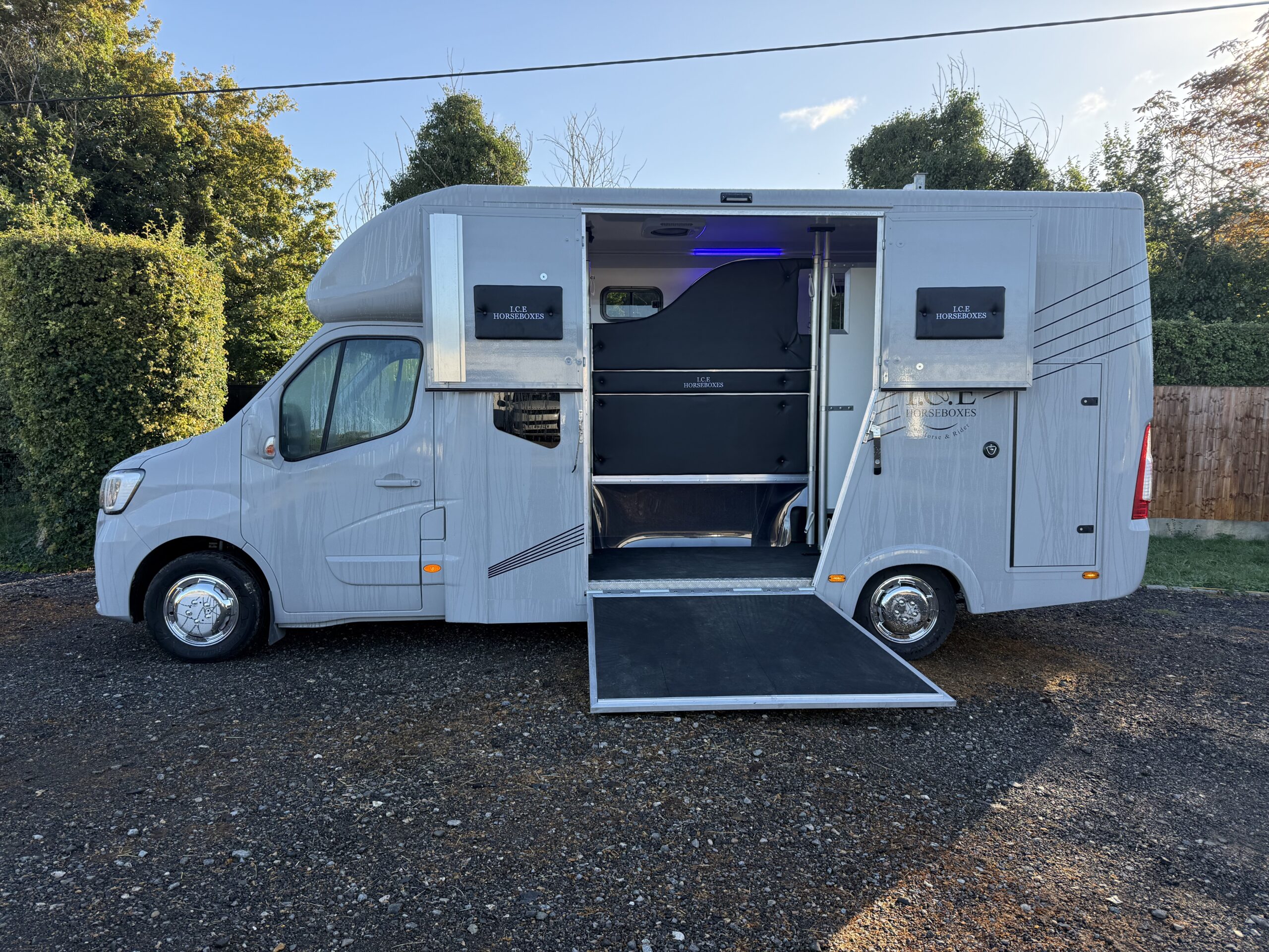 3.5t ICE Stallion Lux crew cab - Ex demo Image